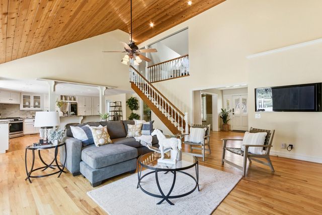 4294 S Creekhaven Rd, Auburn, CA 95602