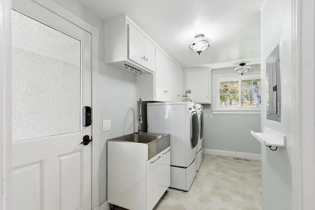 4294 S Creekhaven Rd, Auburn, CA 95602