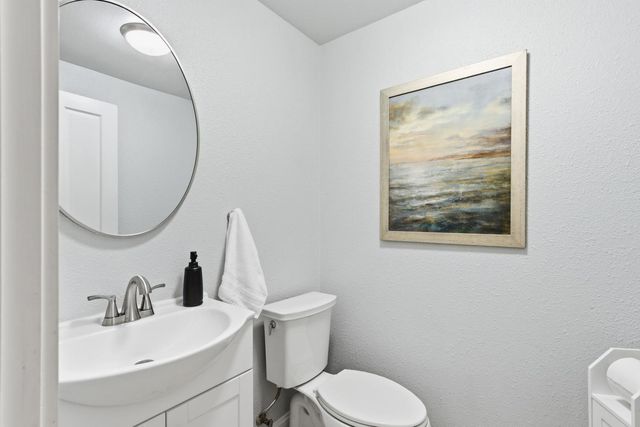 4294 S Creekhaven Rd, Auburn, CA 95602