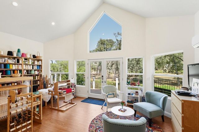 4294 S Creekhaven Rd, Auburn, CA 95602