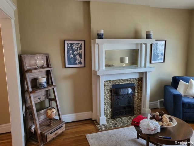 8007 3rd Street, Detroit, MI 48202