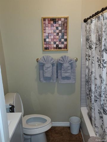 8007 3rd Street, Detroit, MI 48202