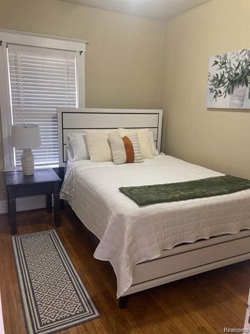 8007 3rd Street, Detroit, MI 48202