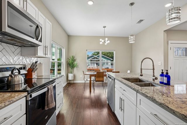 706 S OLIVE ST, San Antonio, TX 78203