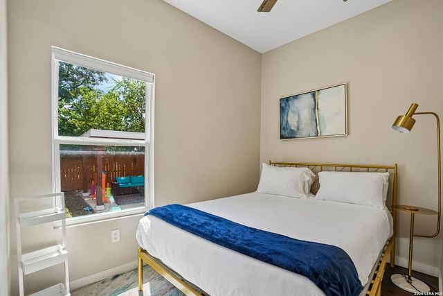 706 S OLIVE ST, San Antonio, TX 78203