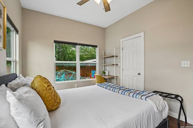 706 S OLIVE ST, San Antonio, TX 78203