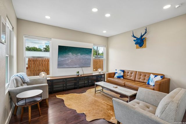 706 S OLIVE ST, San Antonio, TX 78203
