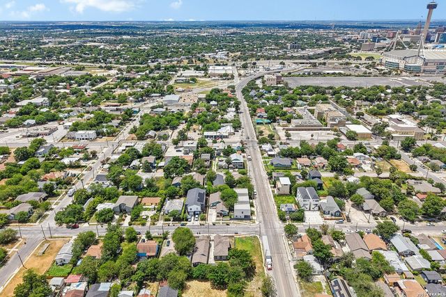 706 S OLIVE ST, San Antonio, TX 78203