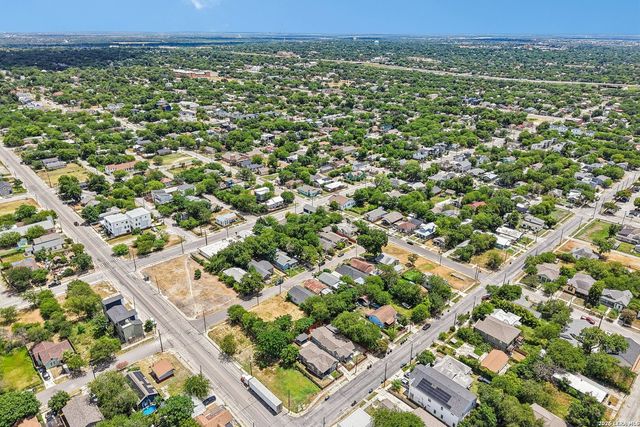 706 S OLIVE ST, San Antonio, TX 78203