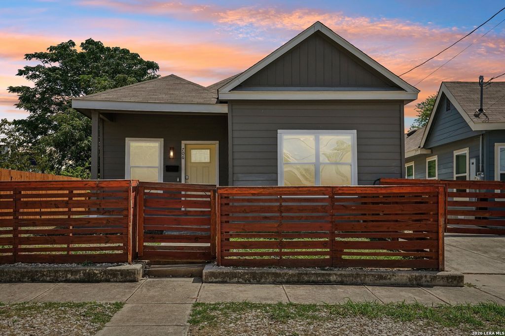 706 S OLIVE ST, San Antonio, TX 78203