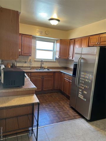 1461 E 233rd Street, Bronx, NY 10466