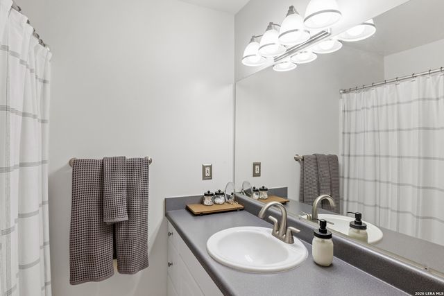 382 Windsong Lane, Fredericksburg, TX 78624