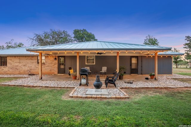 382 Windsong Lane, Fredericksburg, TX 78624