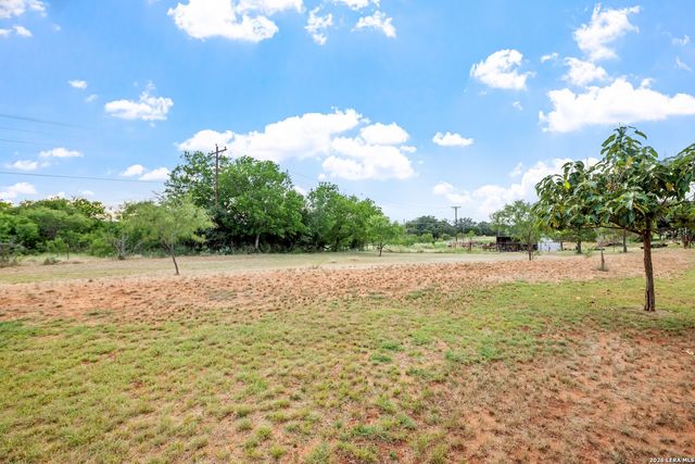 382 Windsong Lane, Fredericksburg, TX 78624