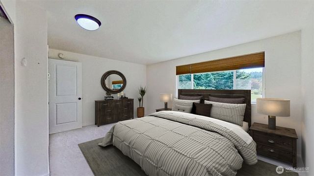 3935 NW Fairway Lane, Bremerton, WA 98312