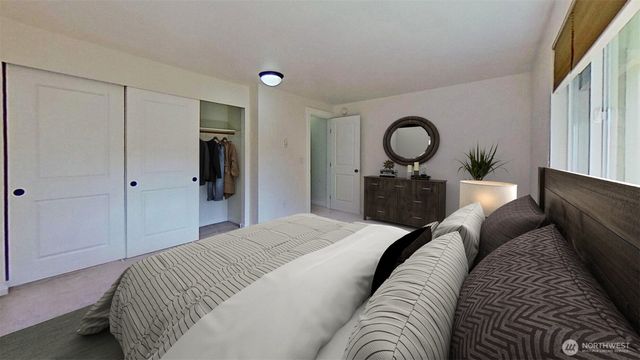 3935 NW Fairway Lane, Bremerton, WA 98312