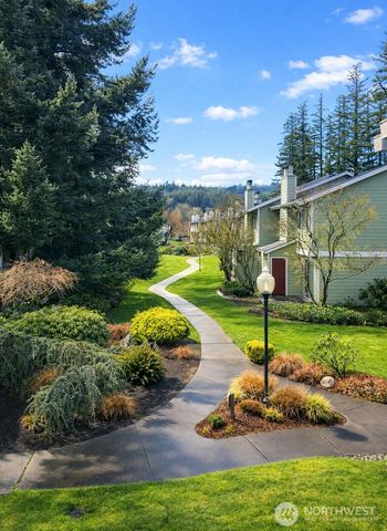 3935 NW Fairway Lane, Bremerton, WA 98312