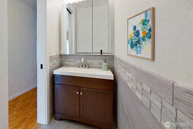 3935 NW Fairway Lane, Bremerton, WA 98312