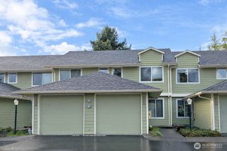 3935 NW Fairway Lane, Bremerton, WA 98312