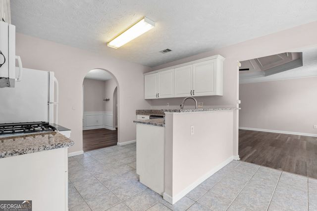 3854 Wheaton Court, Snellville, GA 30039