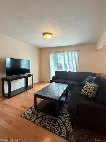 29117 Hayes Road 3, Warren, MI 48088