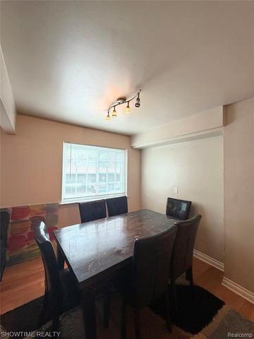 29117 Hayes Road 3, Warren, MI 48088
