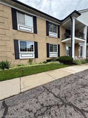 29117 Hayes Road 3, Warren, MI 48088