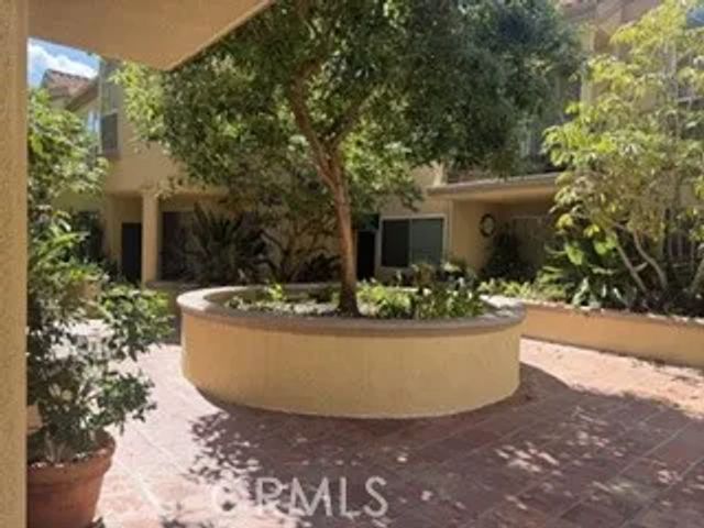 17809 Halsted, Northridge, CA 91325