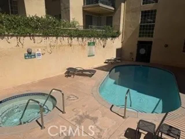 17809 Halsted, Northridge, CA 91325