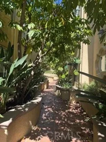 17809 Halsted, Northridge, CA 91325