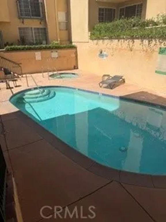 17809 Halsted, Northridge, CA 91325
