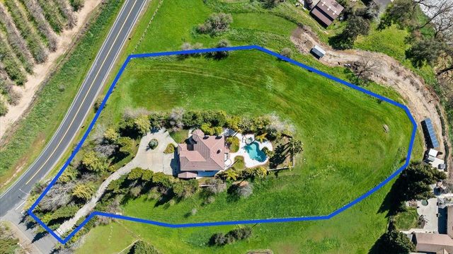 9624 Gray Fox Ct, Oakdale, CA 95361