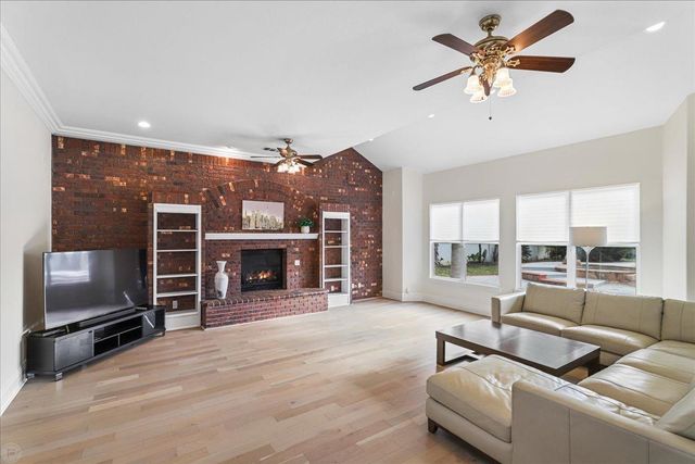 9624 Gray Fox Ct, Oakdale, CA 95361