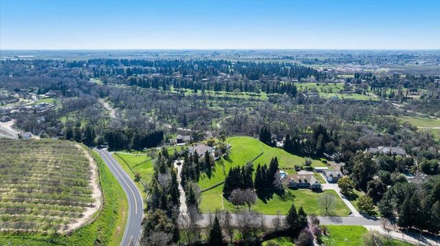 9624 Gray Fox Ct, Oakdale, CA 95361