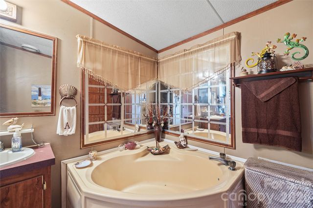 323 Carlyle Road, Troutman, NC 28166