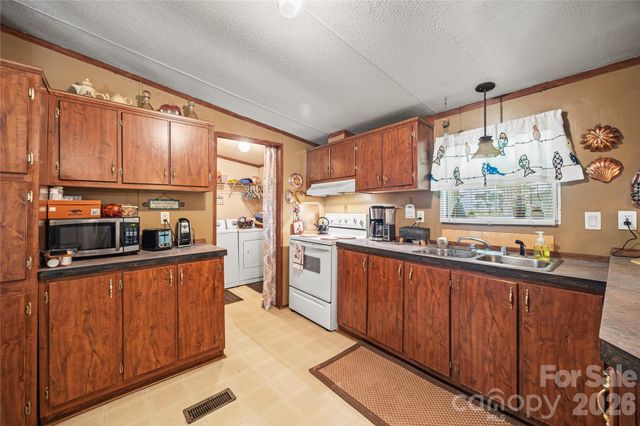 323 Carlyle Road, Troutman, NC 28166
