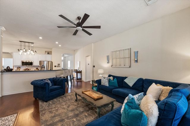 2305 Laura Elizabeth Trail, Mansfield, TX 76063