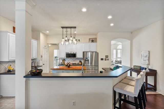 2305 Laura Elizabeth Trail, Mansfield, TX 76063