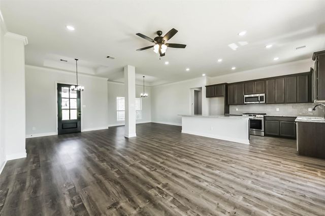 6427 Tomahawk Drive, Baytown, TX 77523