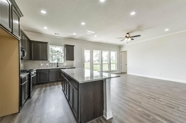 6427 Tomahawk Drive, Baytown, TX 77523