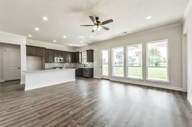 6427 Tomahawk Drive, Baytown, TX 77523