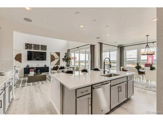 16847 W 92nd Dr, Arvada, CO 80007