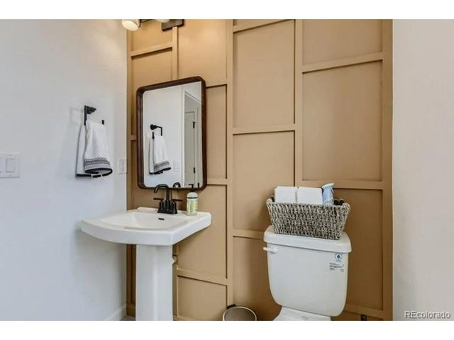 16847 W 92nd Dr, Arvada, CO 80007