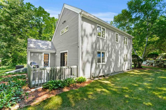 21 Foxglove Court, Nashua, NH 03062