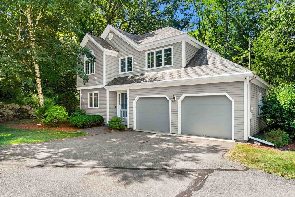 21 Foxglove Court, Nashua, NH 03062