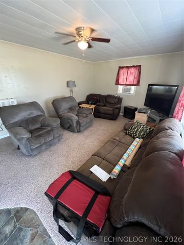 451365 E 976 Road, Vian, OK 74962