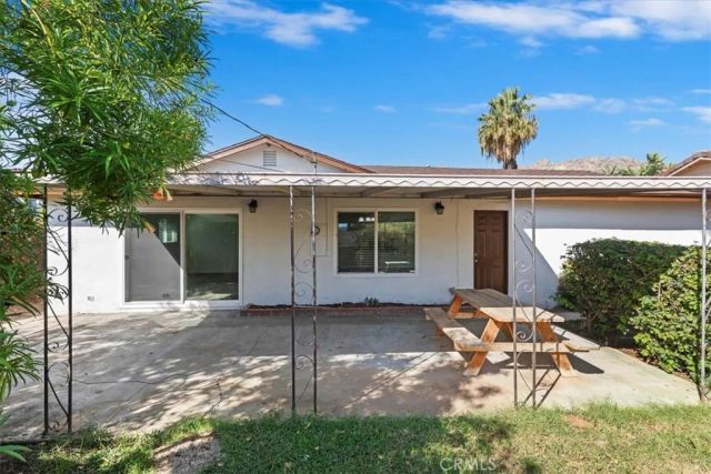 230 E Blaine, Riverside, CA 92507