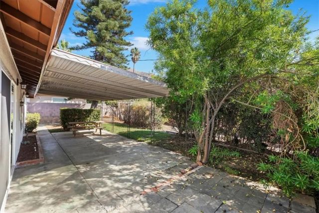 230 E Blaine, Riverside, CA 92507