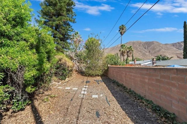 230 E Blaine, Riverside, CA 92507