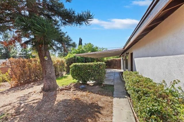 230 E Blaine, Riverside, CA 92507